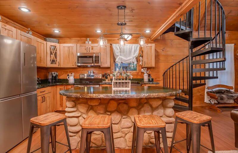 The Buckhorn By Stony Brook Cabins Gatlinburg Buitenkant foto